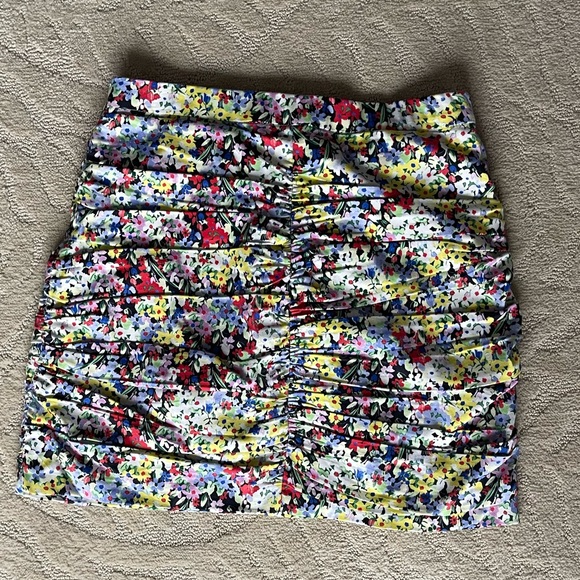 Floral Multicolor Ruched Mini Skirt - Picture 4 of 5